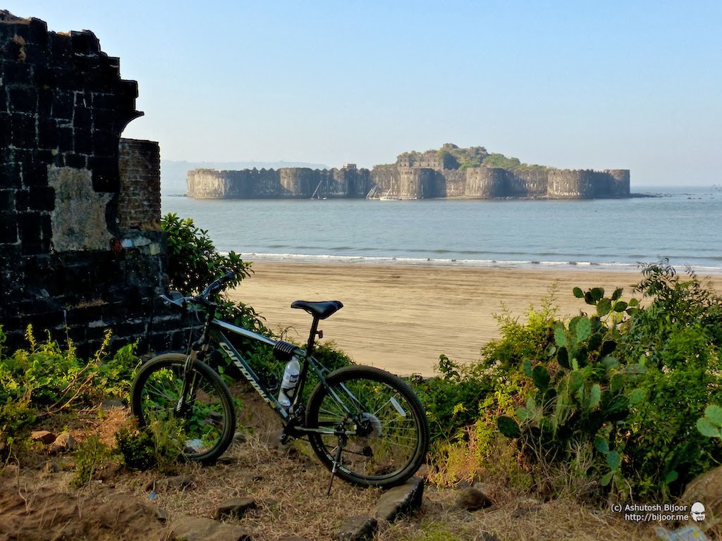 3-Day Murud Janjira Coastal Adventure
