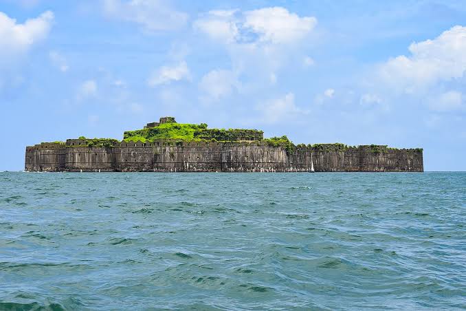 2-Day Murud Janjira Family Fort and Beach Trip